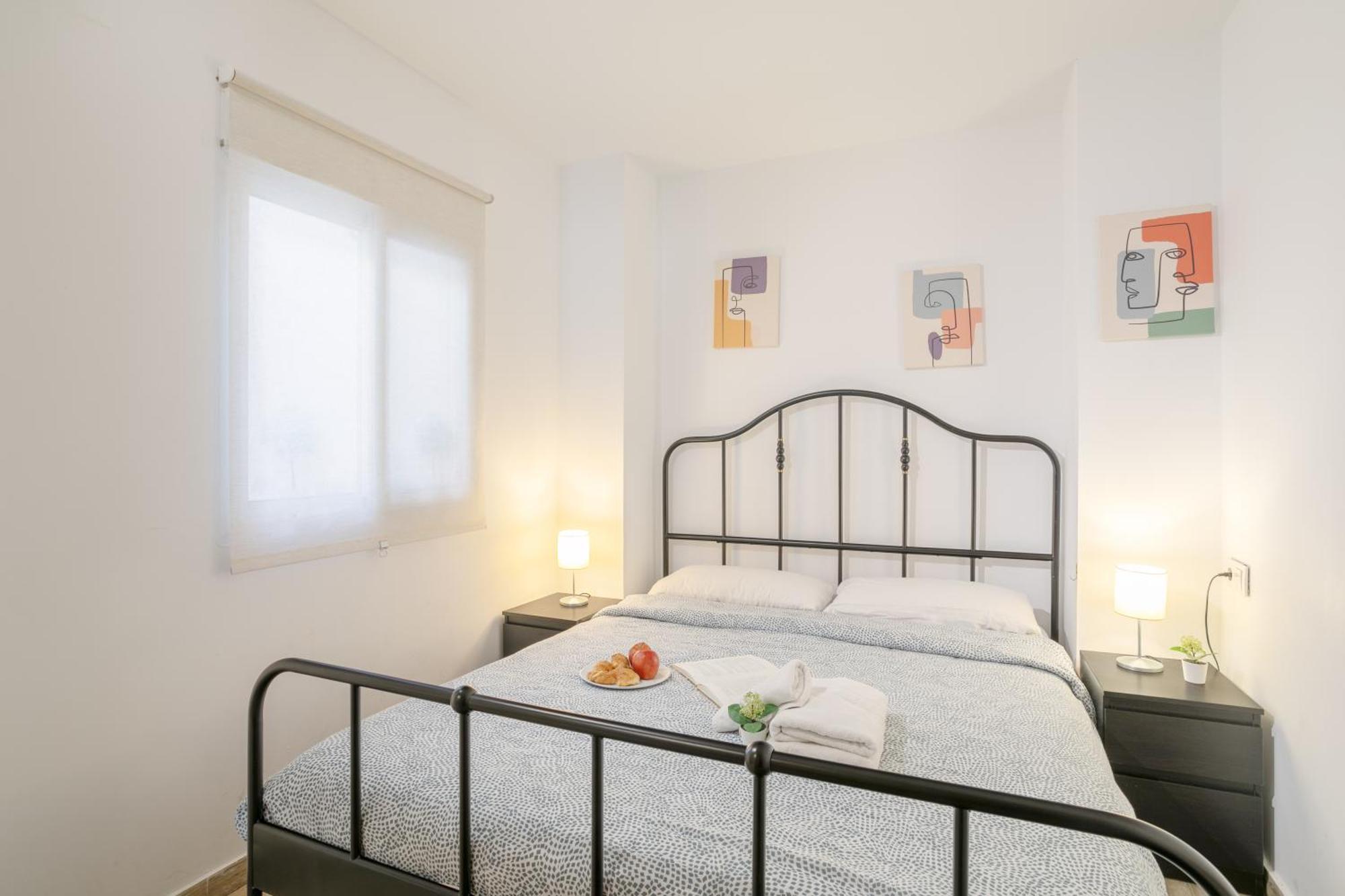Apartamentos San Leandro, Centro Аликанте Екстериор снимка