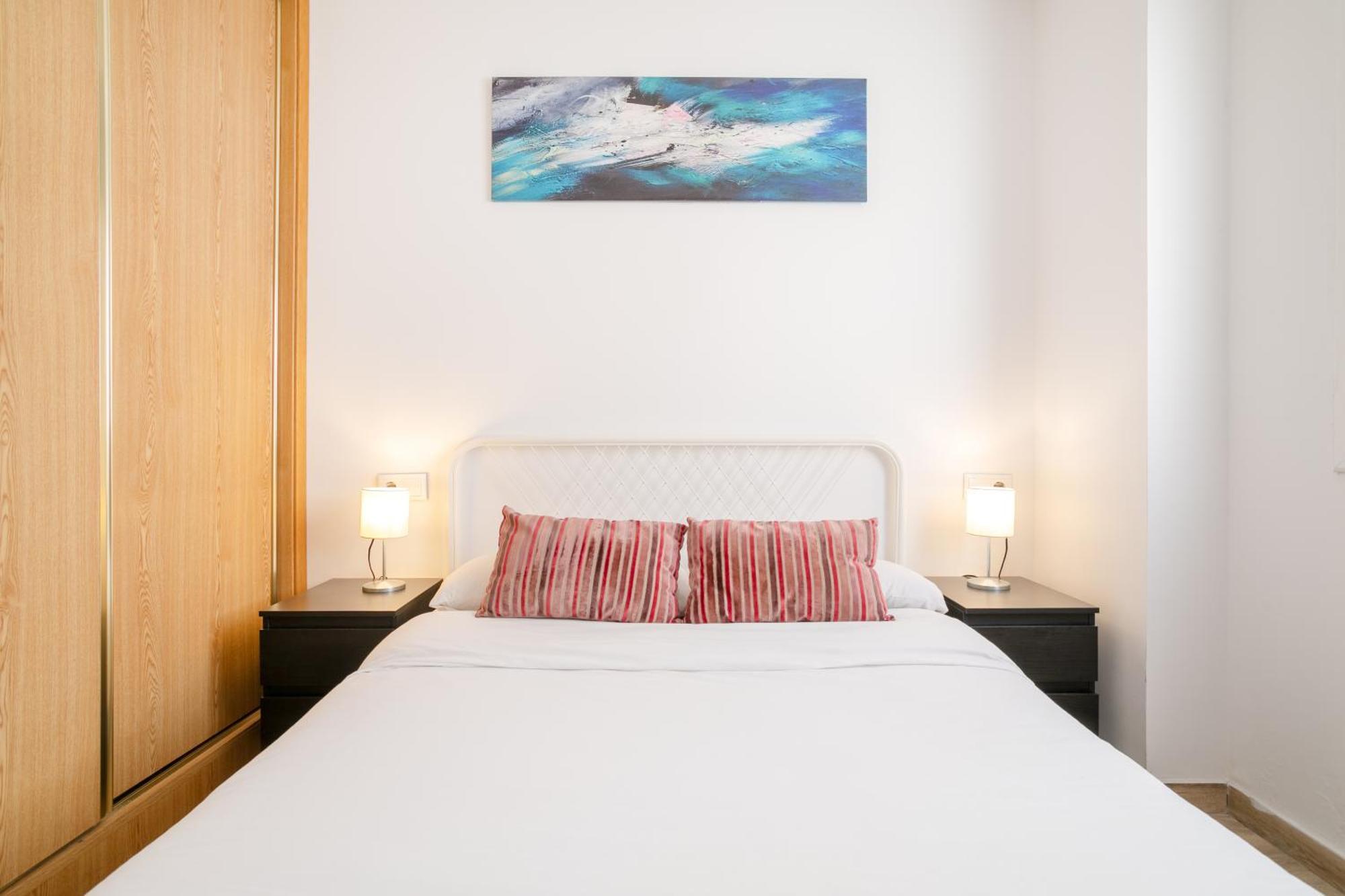 Apartamentos San Leandro, Centro Аликанте Екстериор снимка