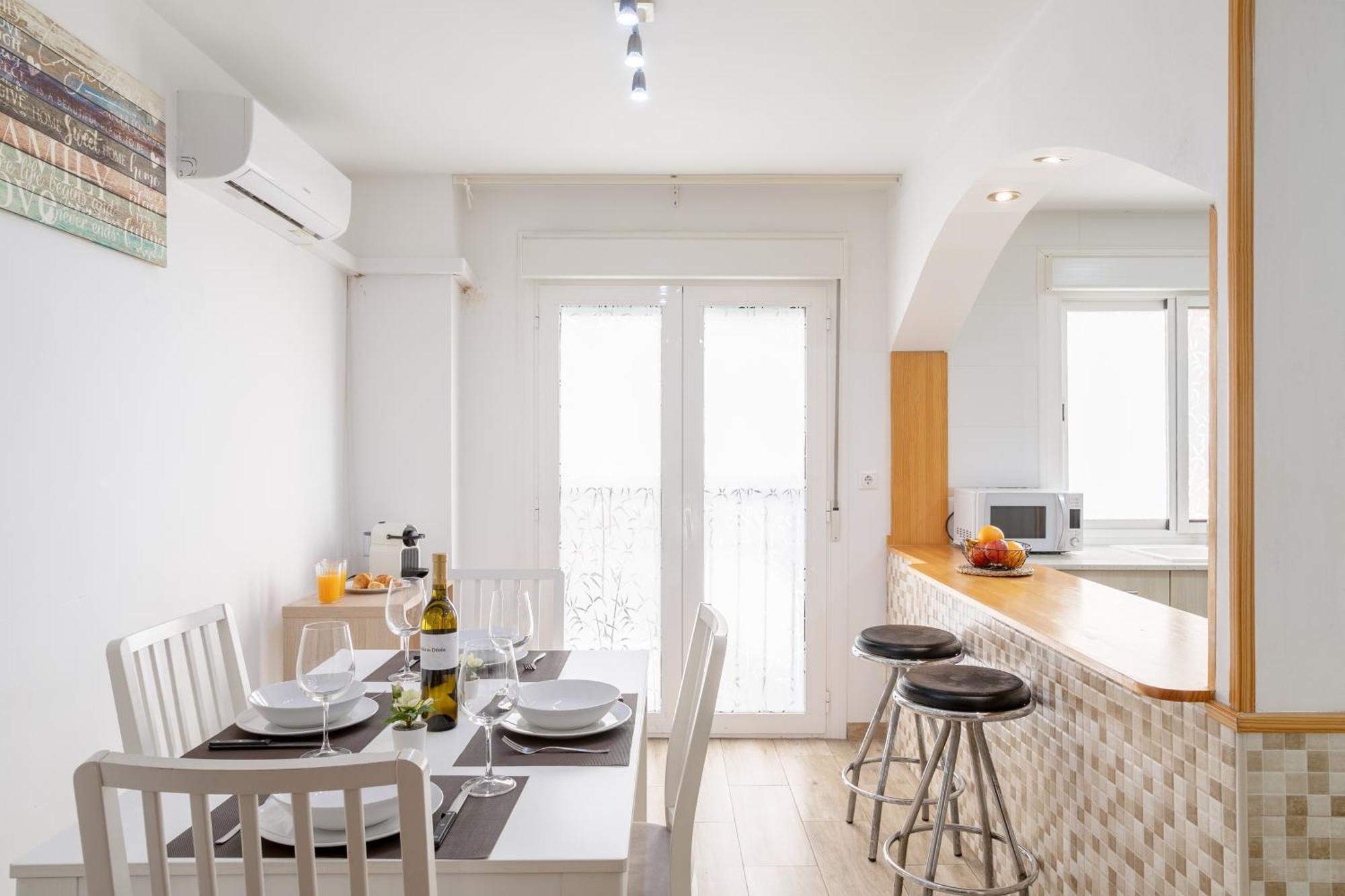 Apartamentos San Leandro, Centro Аликанте Екстериор снимка