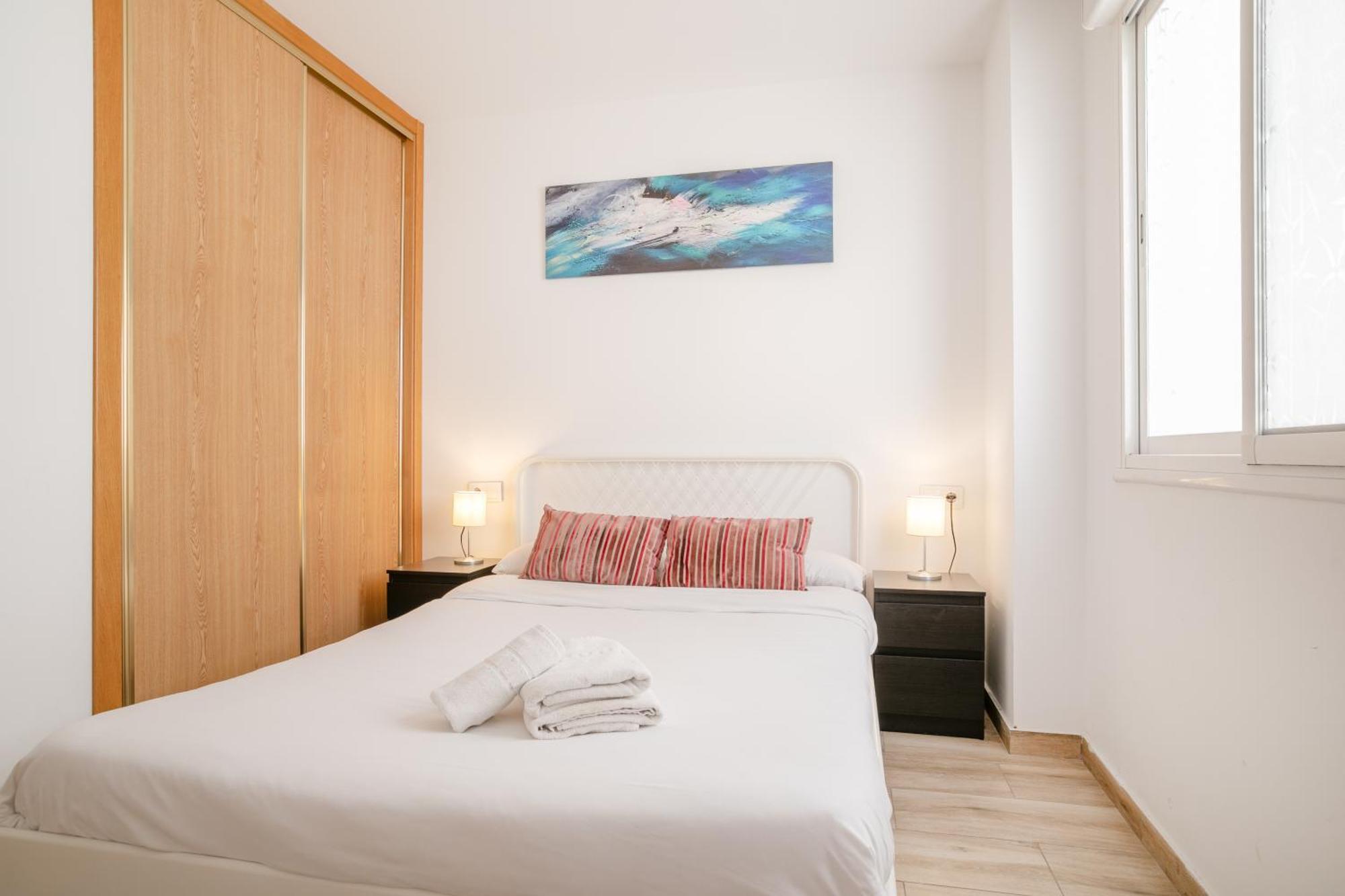Apartamentos San Leandro, Centro Аликанте Екстериор снимка
