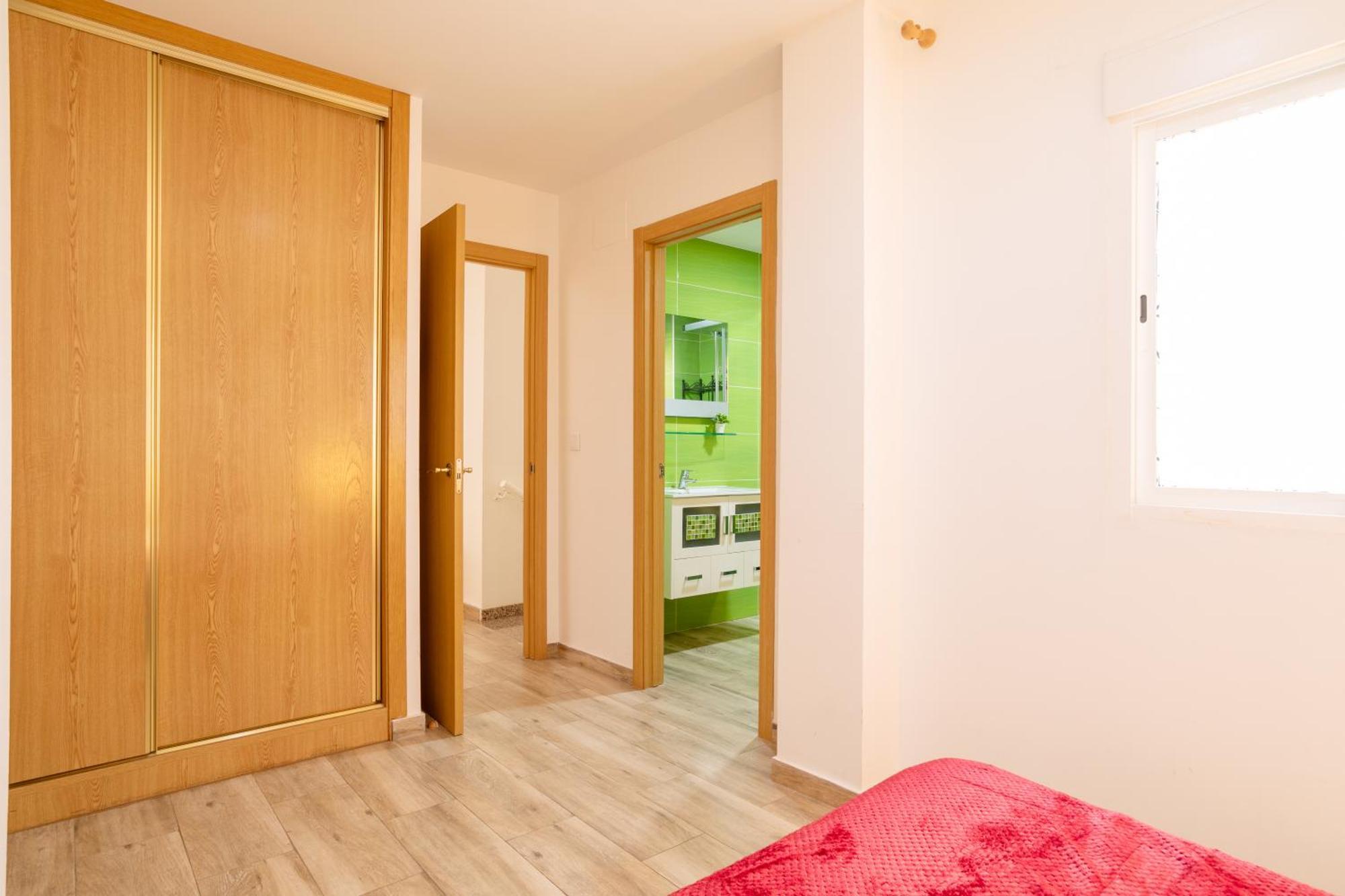 Apartamentos San Leandro, Centro Аликанте Екстериор снимка