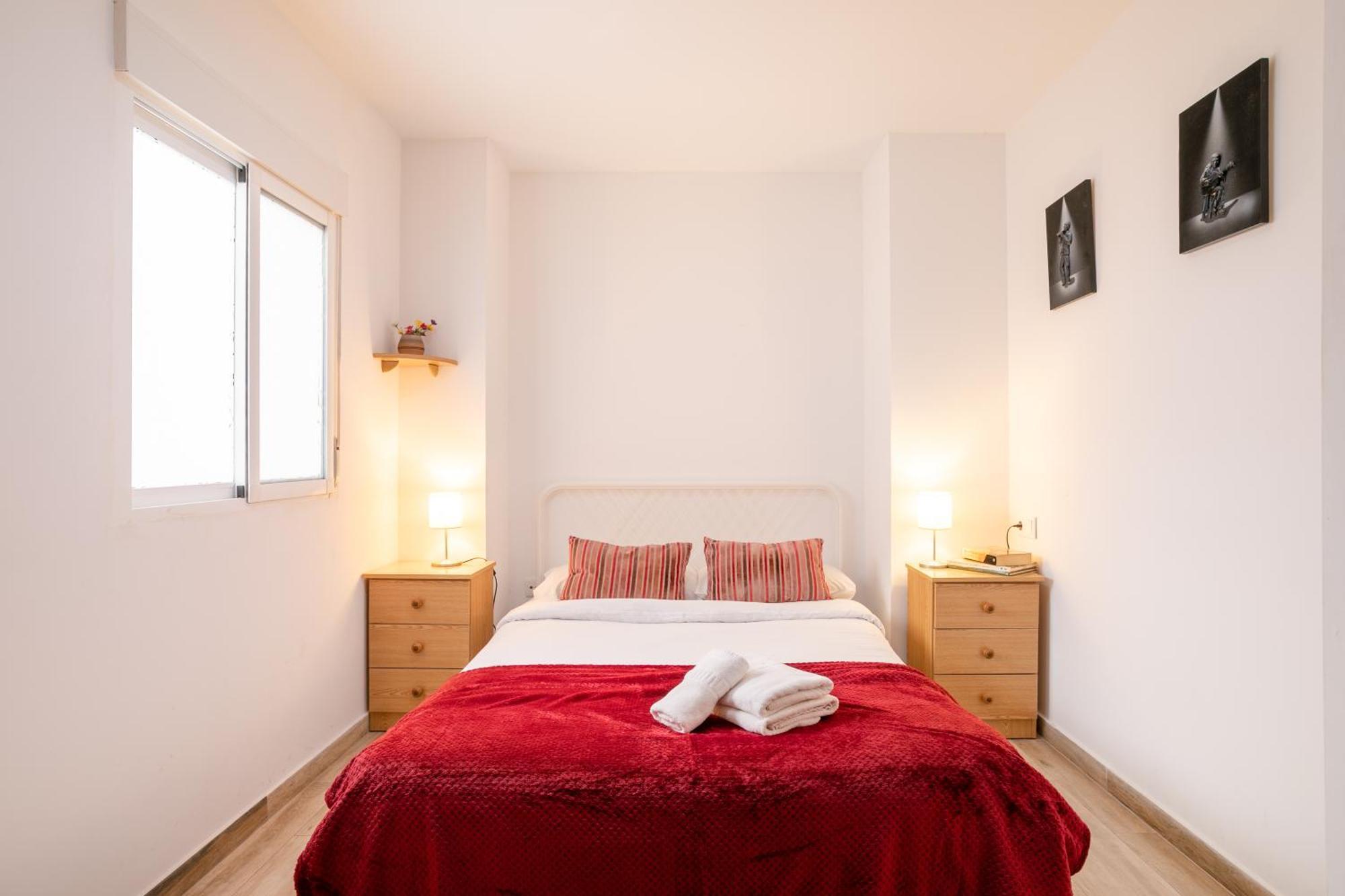 Apartamentos San Leandro, Centro Аликанте Екстериор снимка
