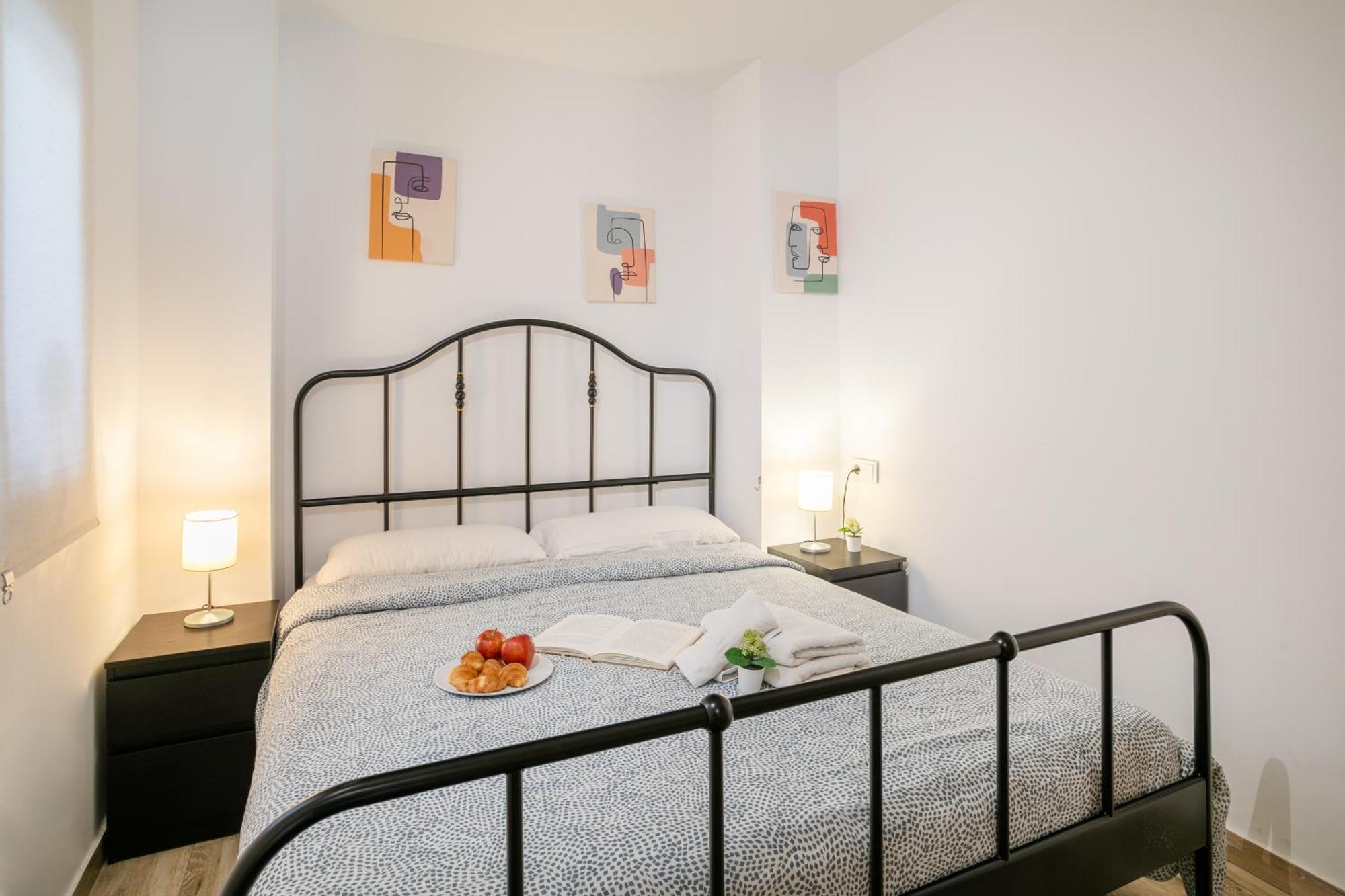 Apartamentos San Leandro, Centro Аликанте Екстериор снимка